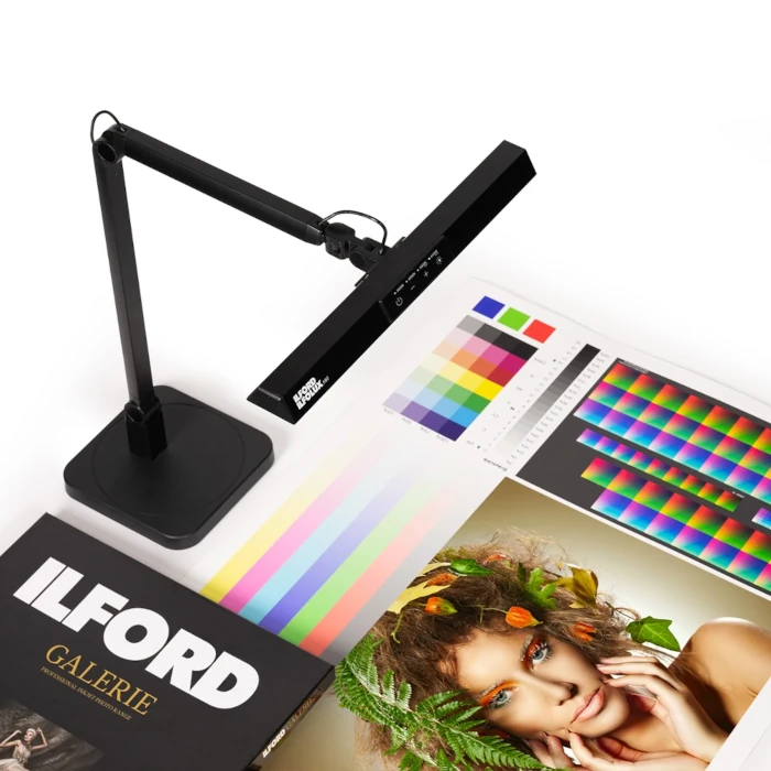referencyjna biurkowa lampa led z CRI=95